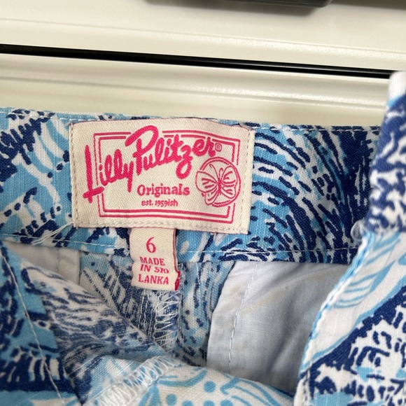 Lilly Pulitzer Original Seashell Shorts - Picture 3 of 4
